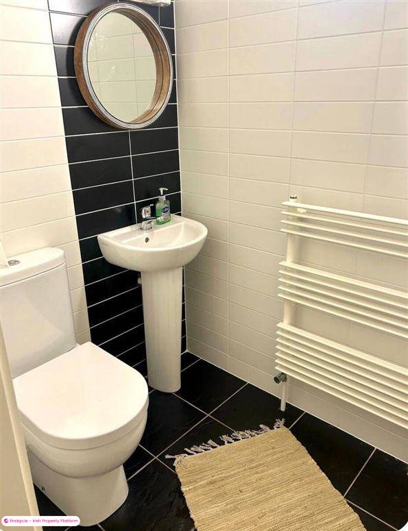 Semi-detached house for Sale in Schull, Cork