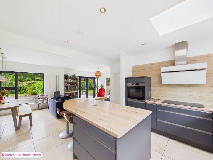 Detached house for Sale in Waterford City Centre, Waterford