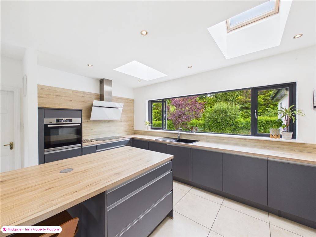 Detached house for Sale in Butlerstown, Waterford