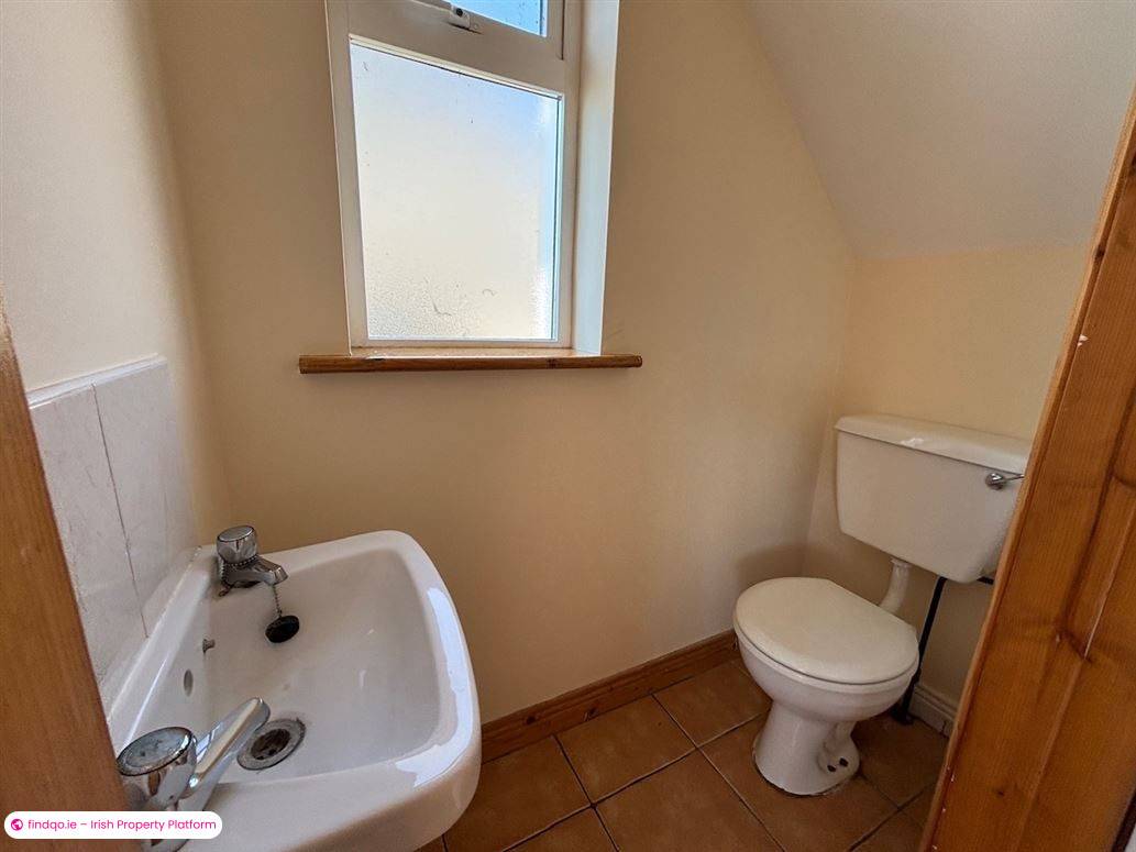 Semi-detached house for Sale in Rathdowney, Laois