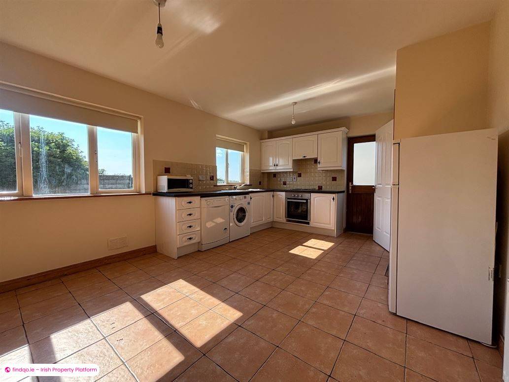 Semi-detached house for Sale in Rathdowney, Laois