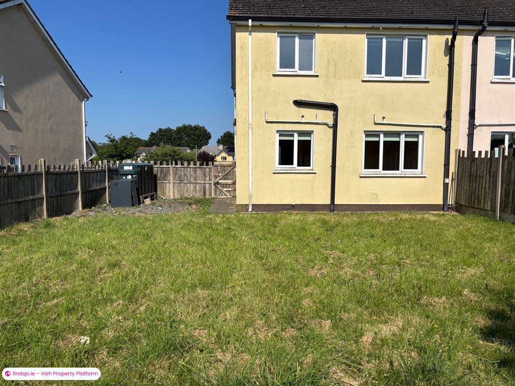 Semi-detached house for Sale in Rathdowney, Laois