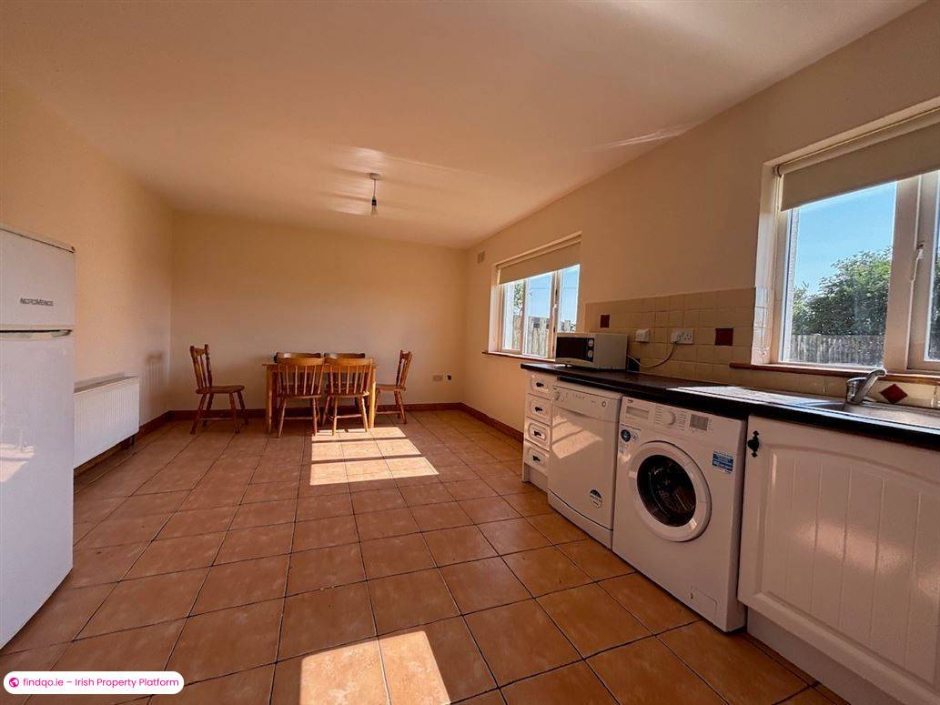 Semi-detached house for Sale in Rathdowney, Laois