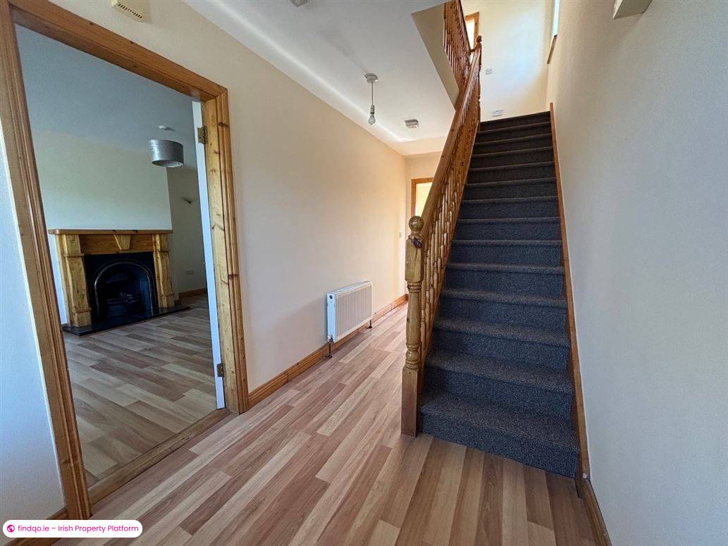Semi-detached house for Sale in Rathdowney, Laois