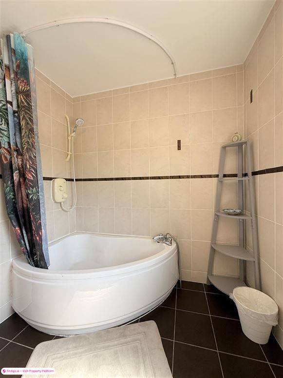 Detached house for Sale in Ballaghaderreen, Roscommon
