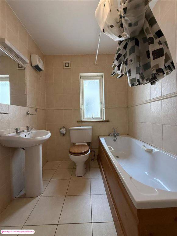 Apartment for Sale in Ballaghaderreen, Roscommon
