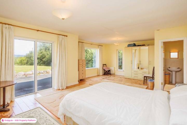 Bungalow for Sale in Glenbeigh, Kerry