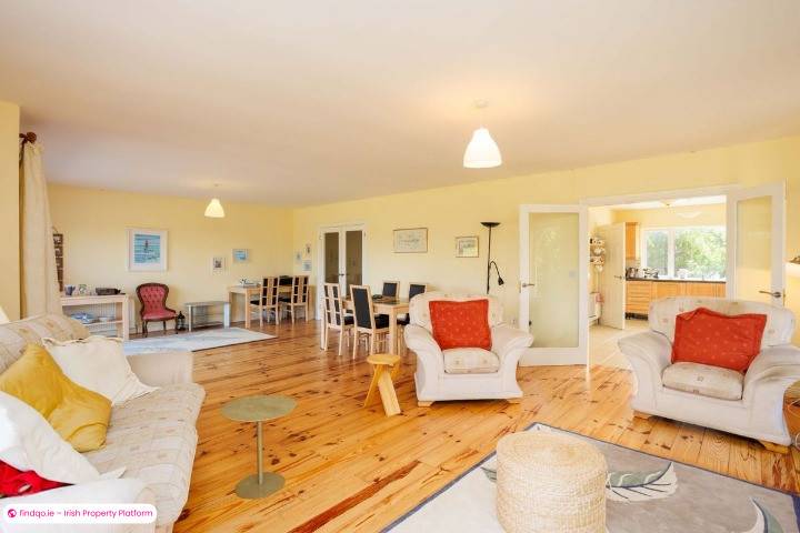 Bungalow for Sale in Glenbeigh, Kerry