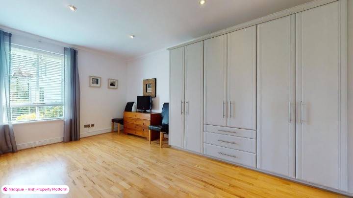 3 Bedroom Apartment for Rent in Howth, Dublin 13