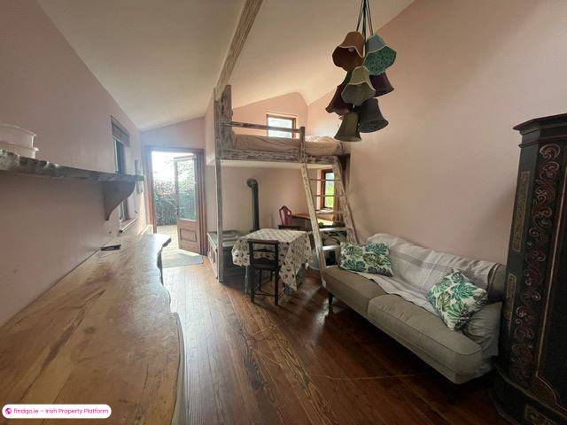 Semi-detached house for Sale in Schull, Cork