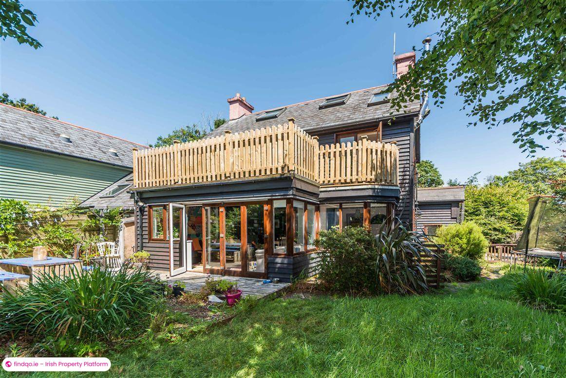 Semi-detached house for Sale in Schull, Cork