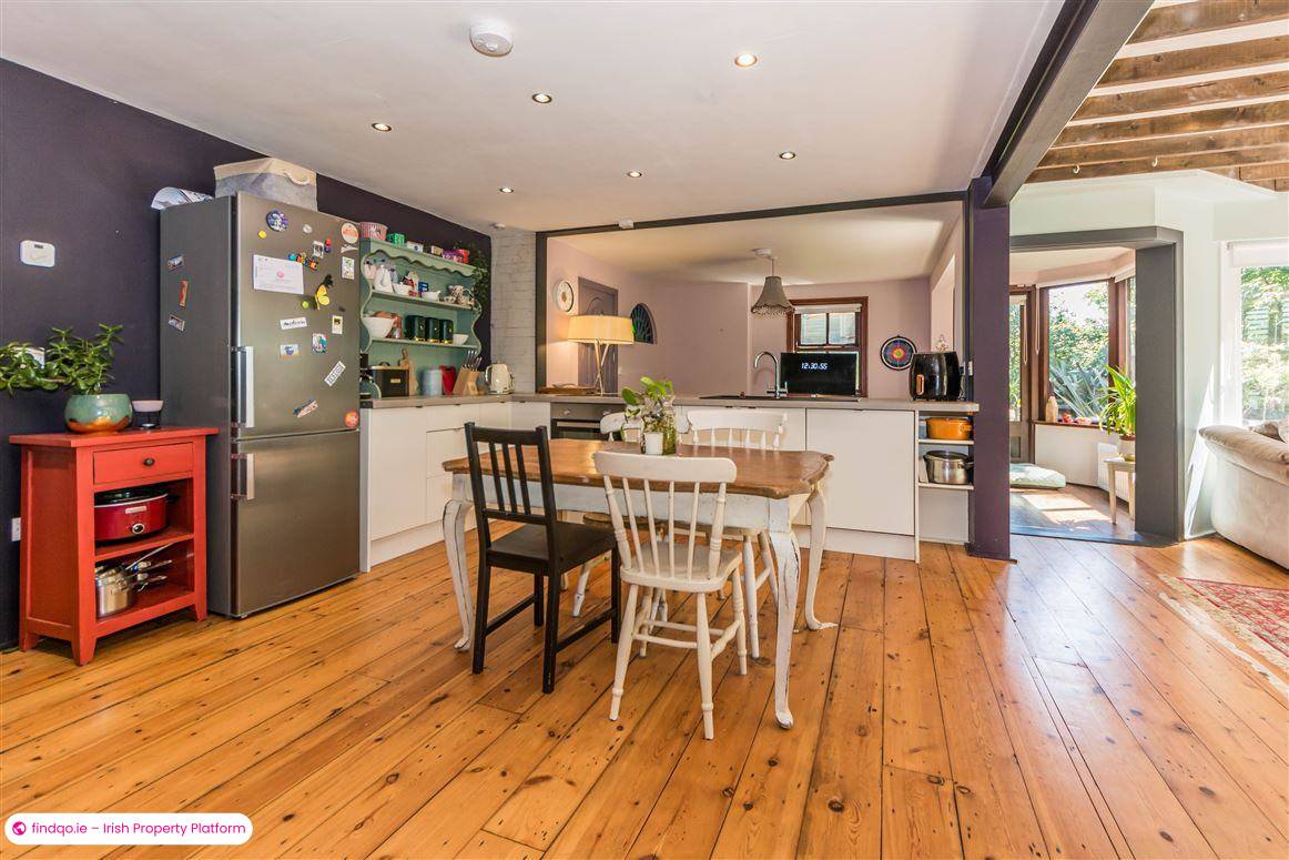 Semi-detached house for Sale in Schull, Cork