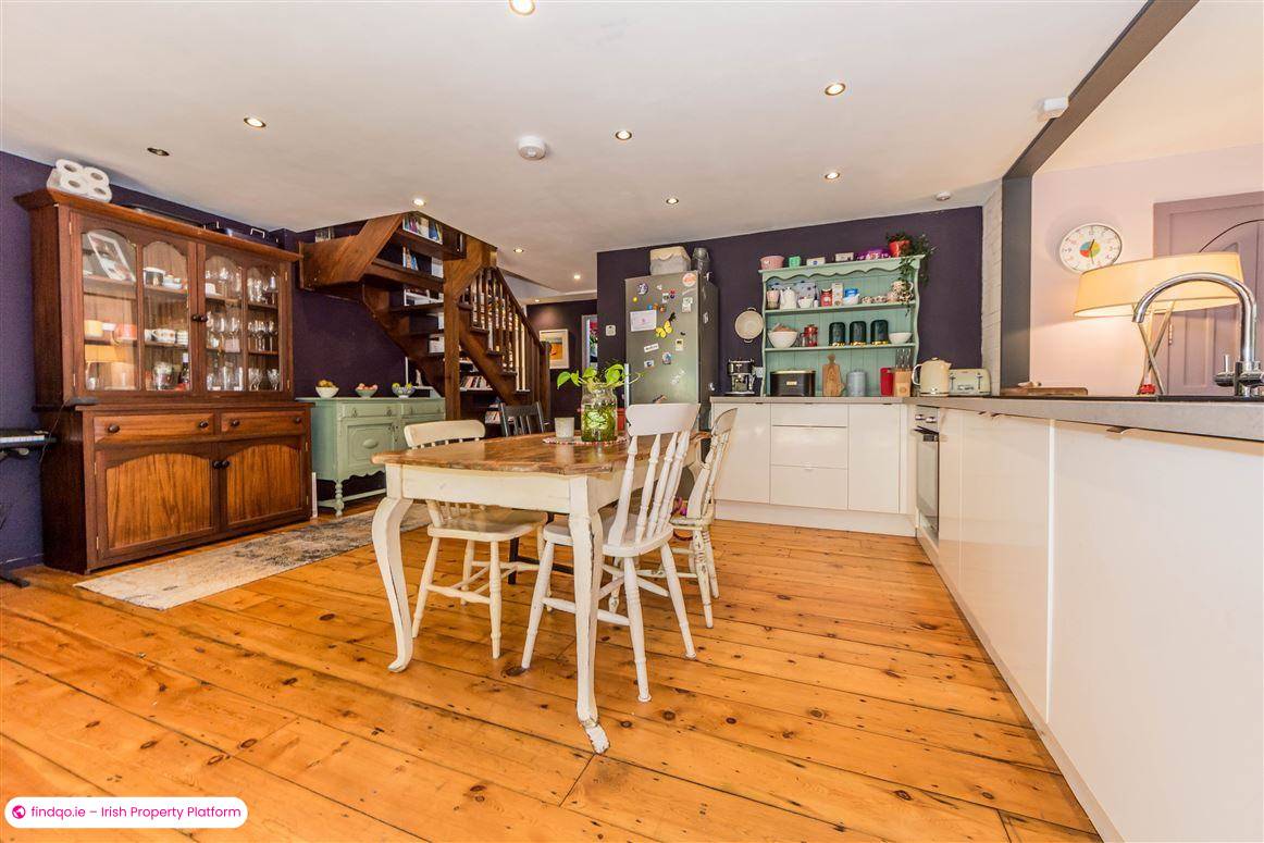 Semi-detached house for Sale in Schull, Cork