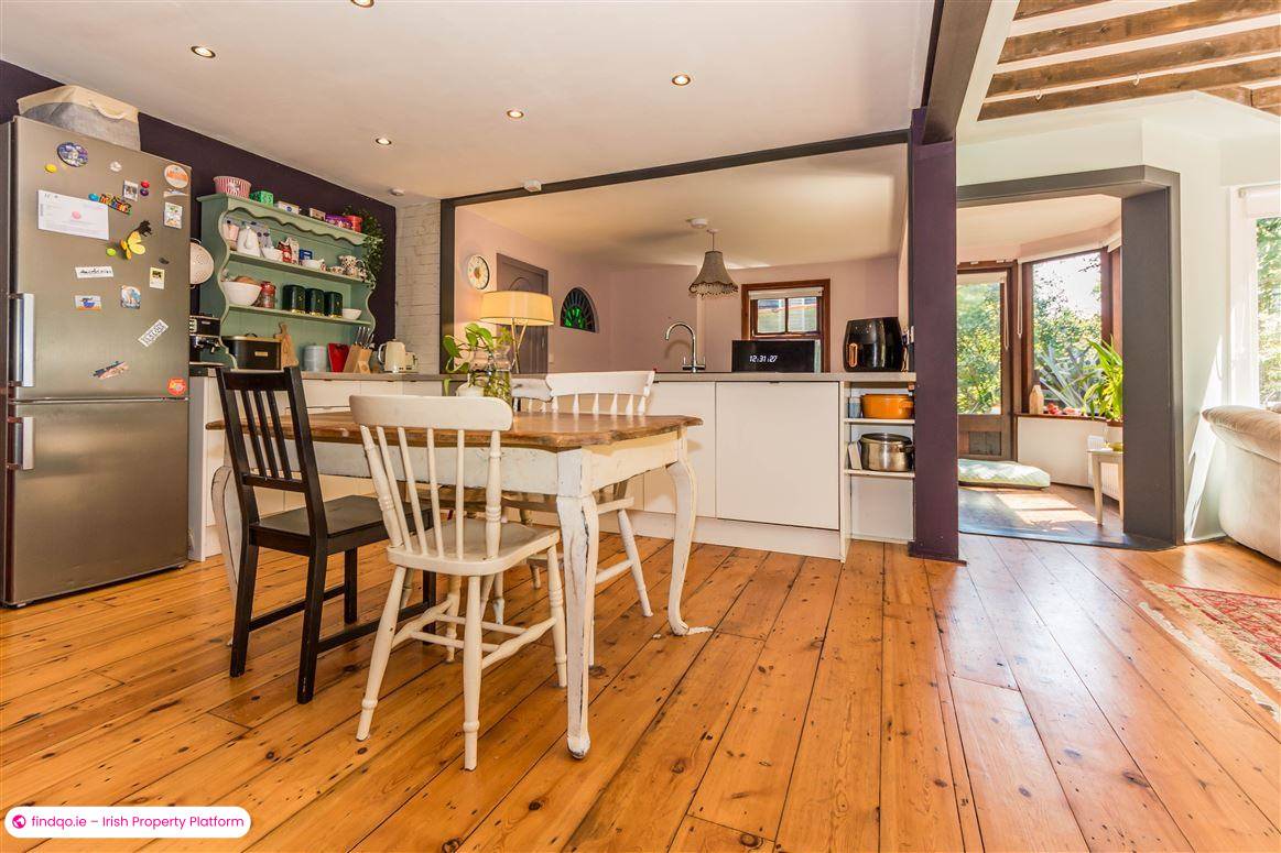Semi-detached house for Sale in Schull, Cork