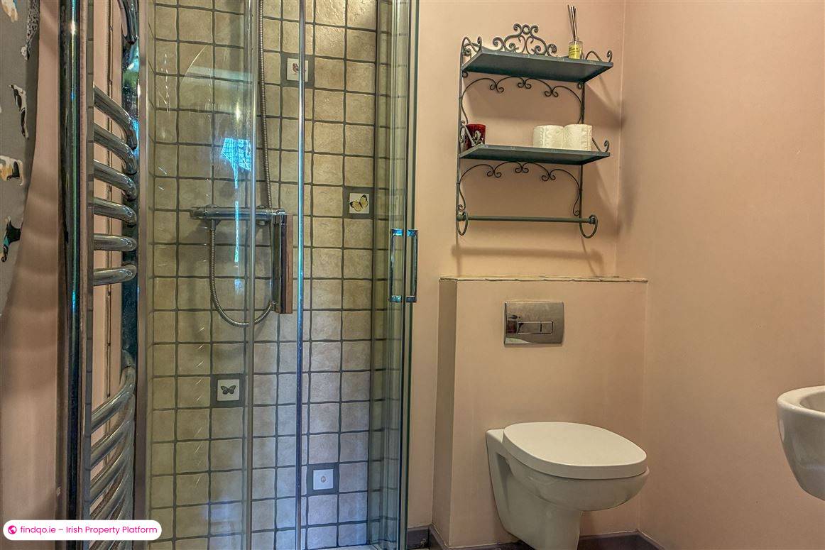 Semi-detached house for Sale in Schull, Cork