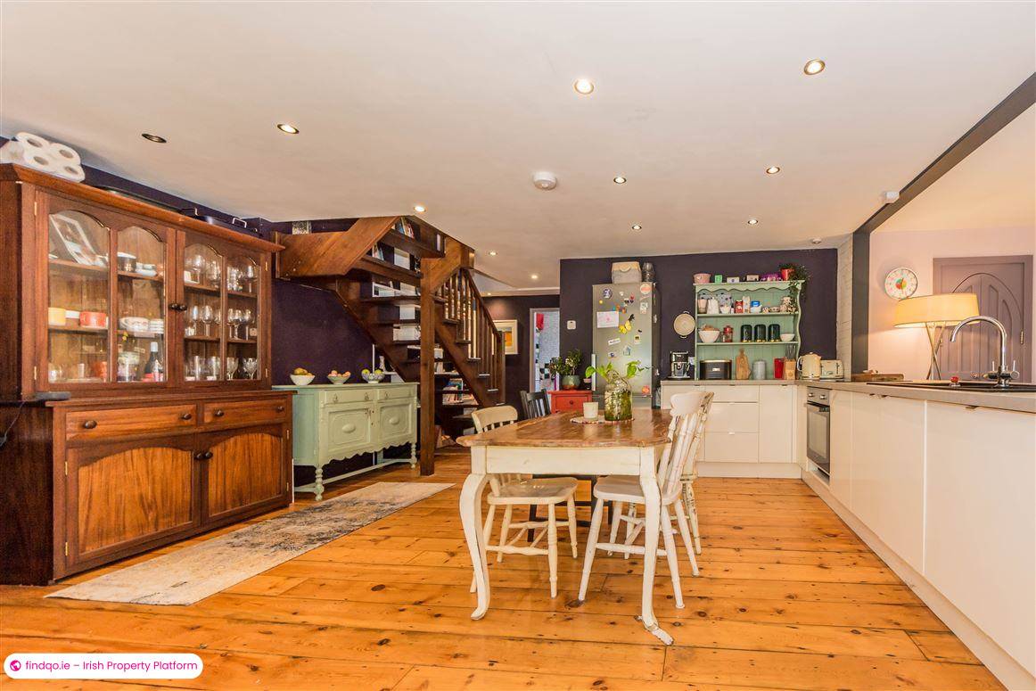 Semi-detached house for Sale in Schull, Cork