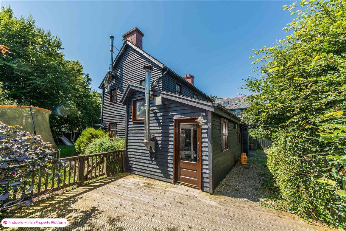 Semi-detached house for Sale in Schull, Cork