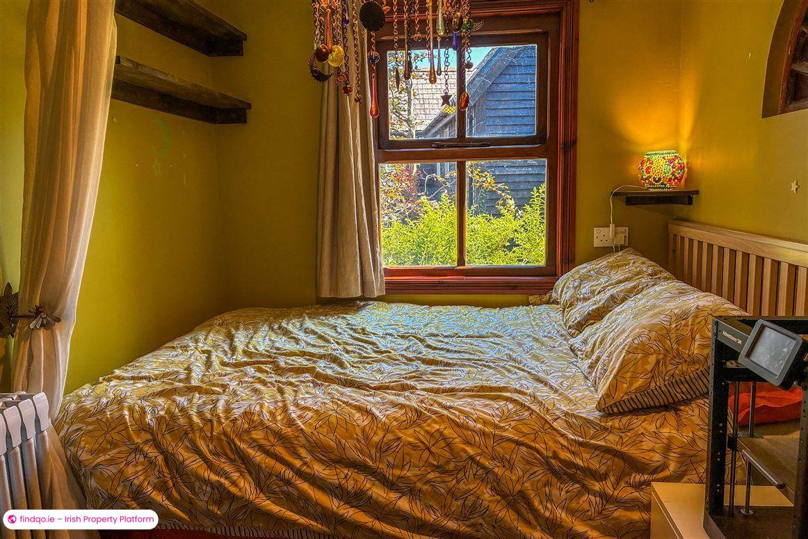 Semi-detached house for Sale in Schull, Cork