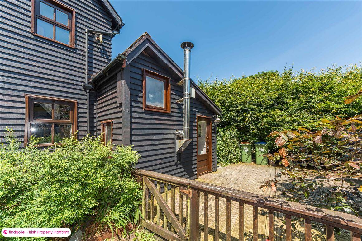 Semi-detached house for Sale in Schull, Cork