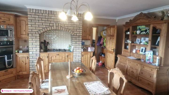 Detached house for Sale in Castlebar, Mayo
