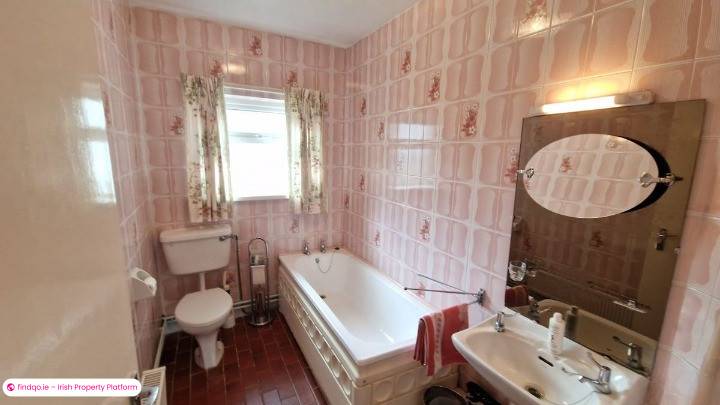 Detached house for Sale in Castlerea, Roscommon