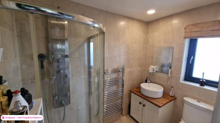 Detached house for Sale in Ballyhaunis, Mayo