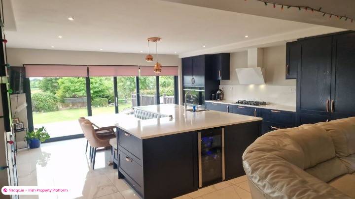 Detached house for Sale in Ballyhaunis, Mayo