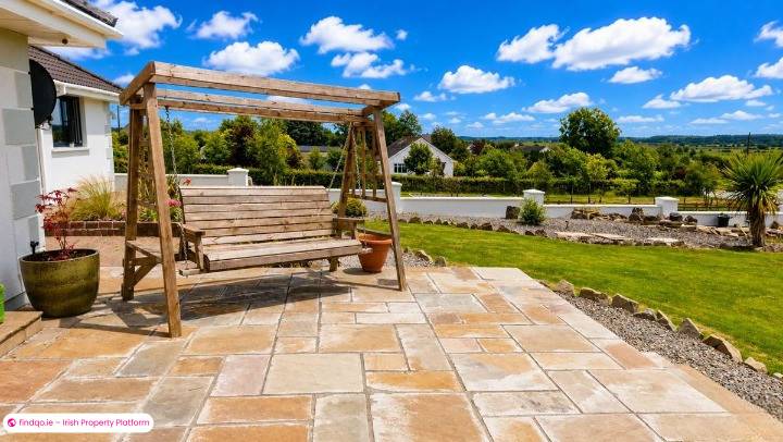 Detached house for Sale in Ballyhaunis, Mayo