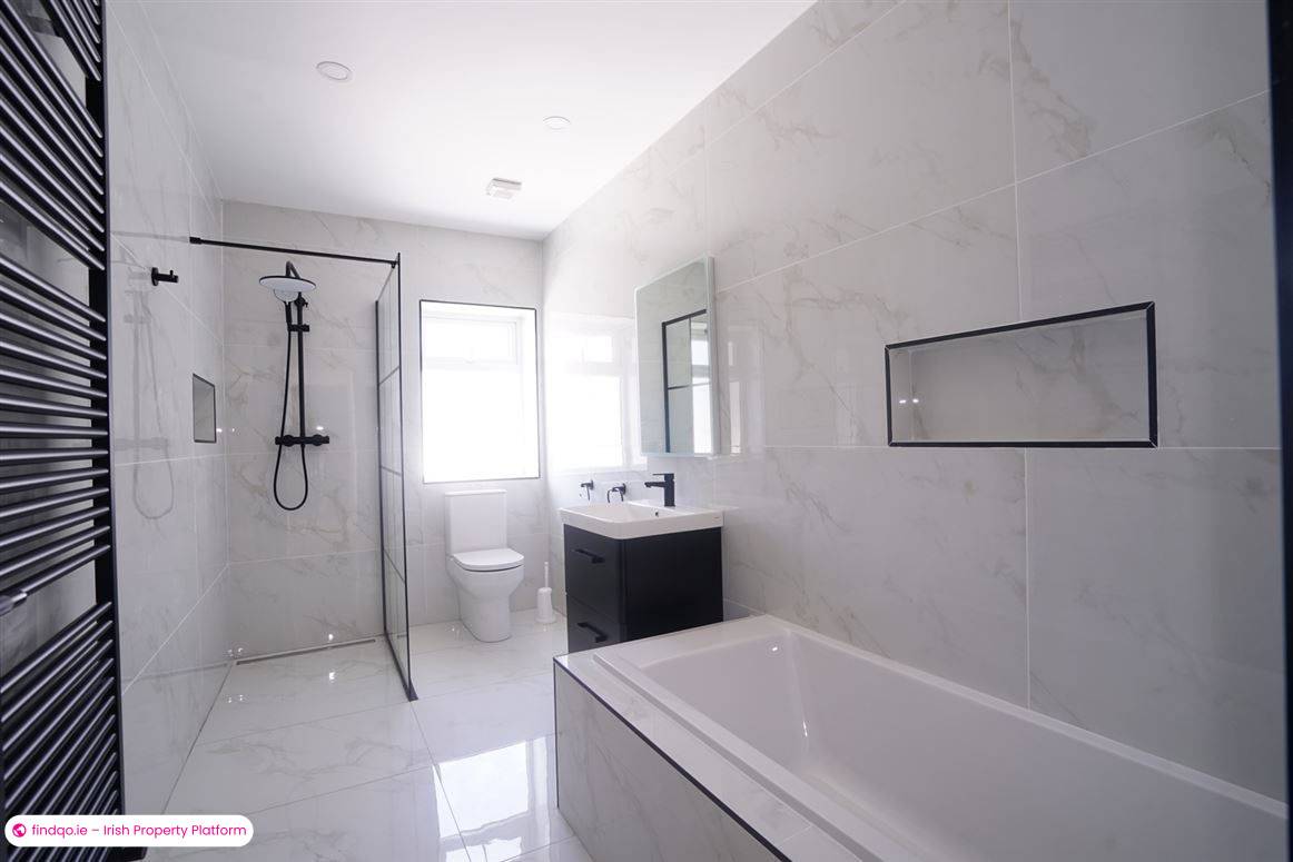 Detached house for Sale in Waterford City Centre, Waterford