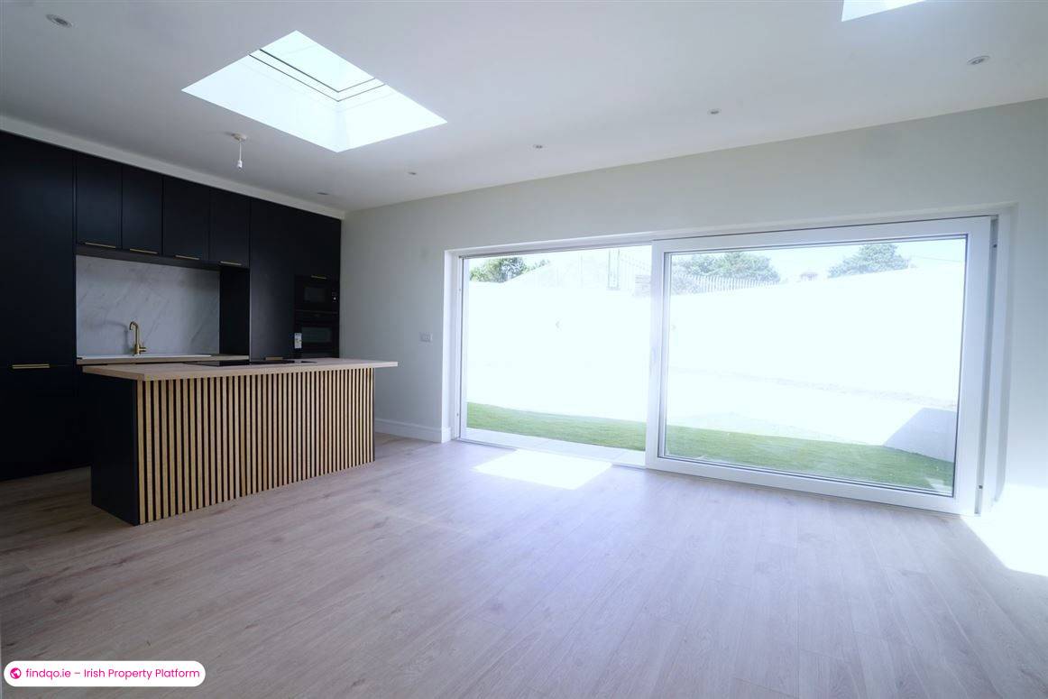 Detached house for Sale in Waterford City Centre, Waterford