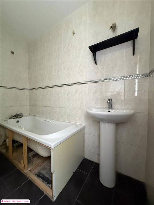 Detached house for Sale in Castlerea, Roscommon