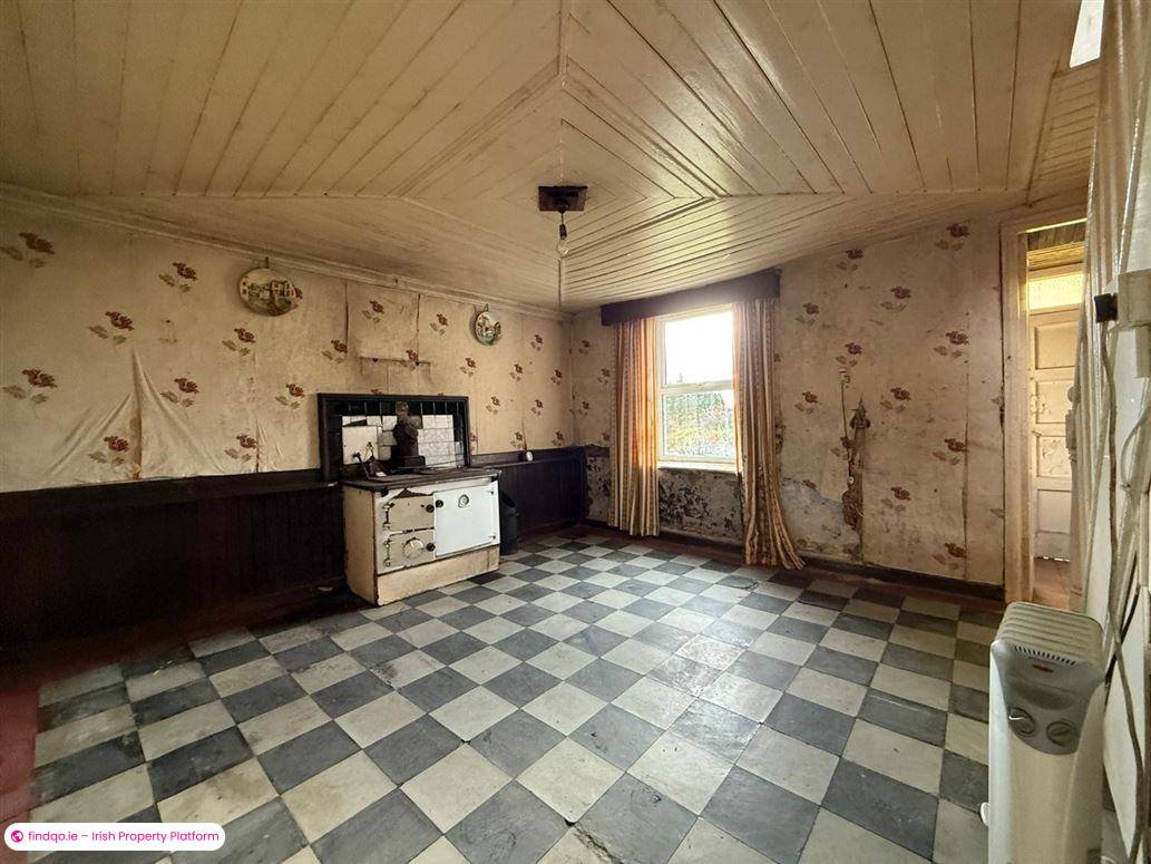 Detached house for Sale in Castlerea, Roscommon