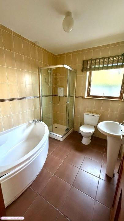 Townhouse for Sale in Manulla, Mayo