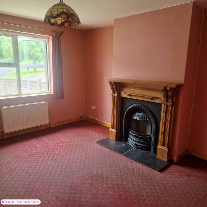 Semi-detached house for Sale in Bantry, Cork
