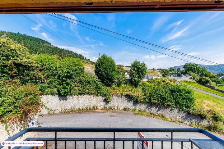 Semi-detached house for Sale in Carlingford, Louth