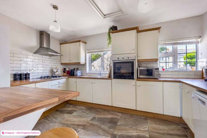 Detached house for Sale in Blackrock, Louth
