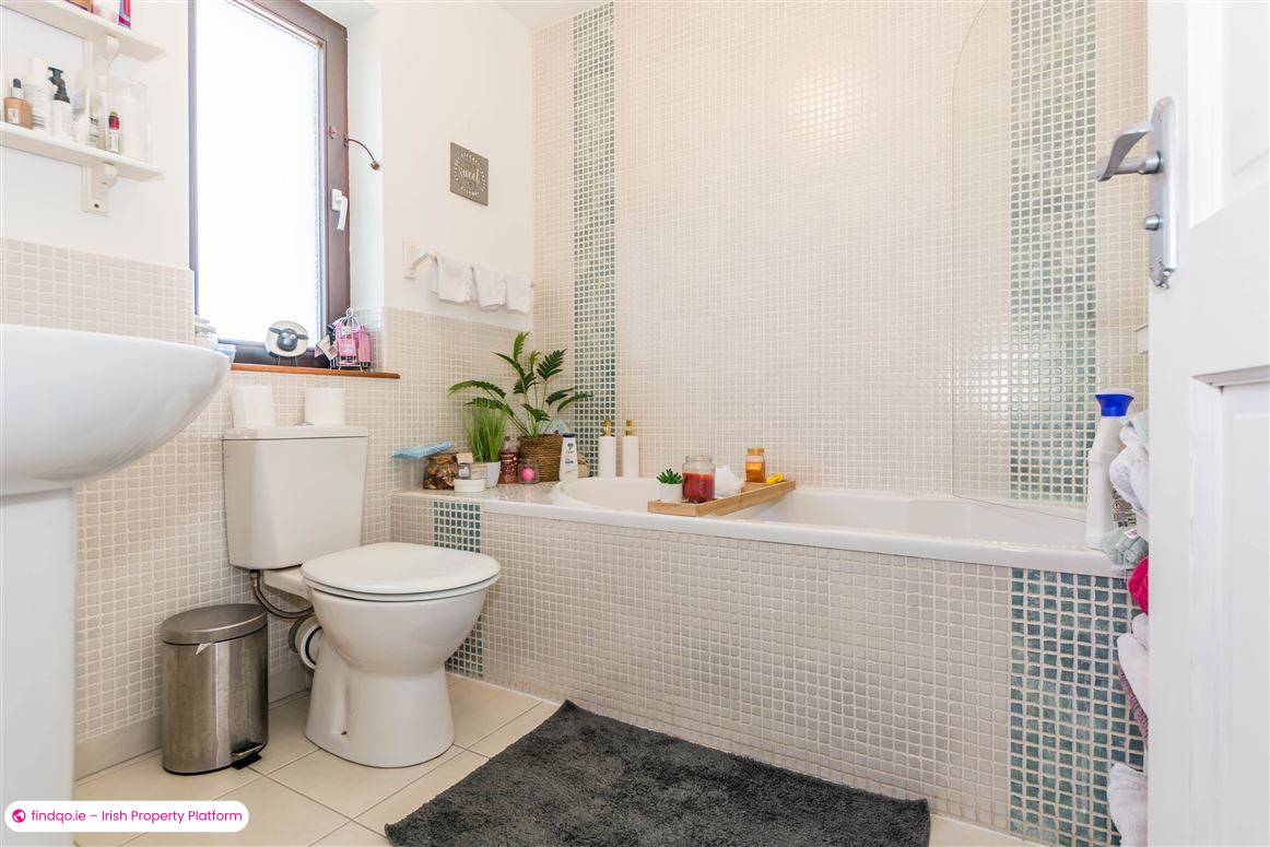 Detached house for Sale in Schull, Cork