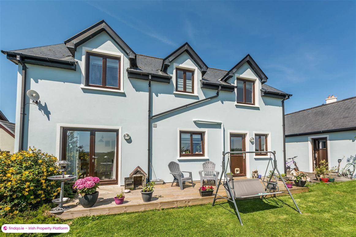 Detached house for Sale in Schull, Cork