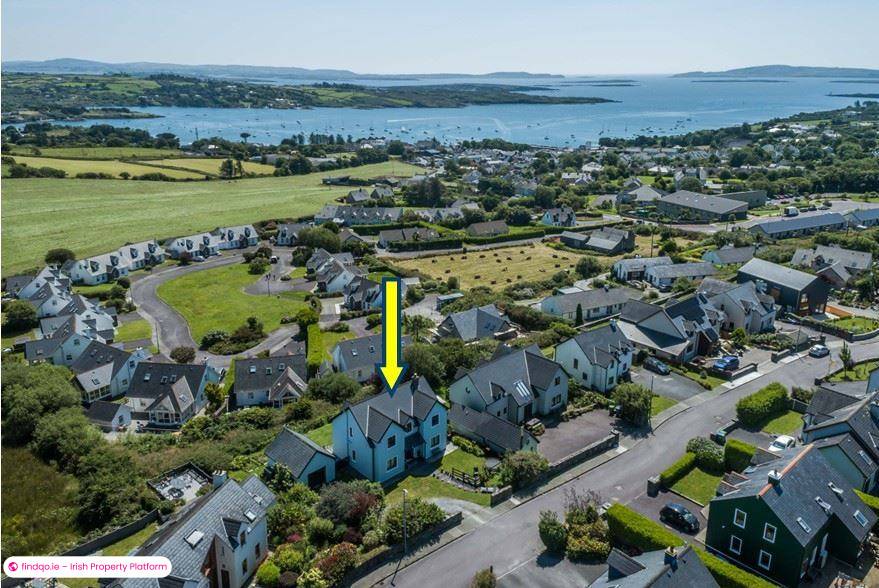 Detached house for Sale in Schull, Cork