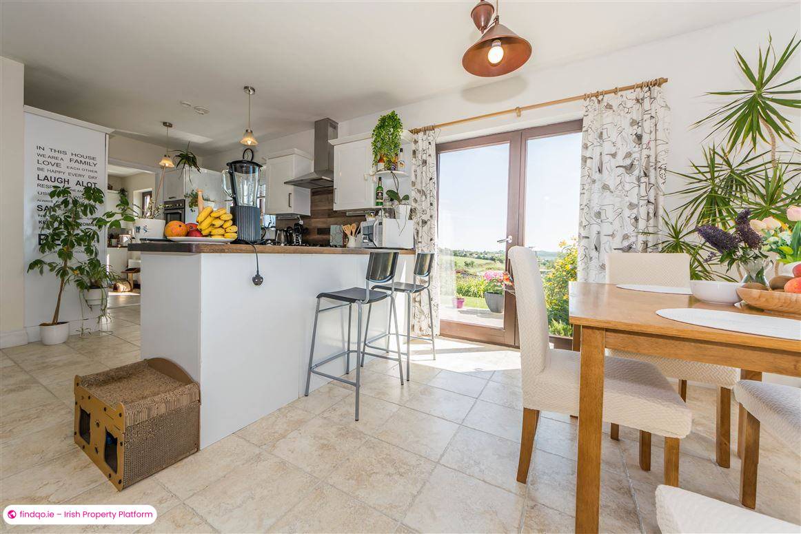 Detached house for Sale in Schull, Cork