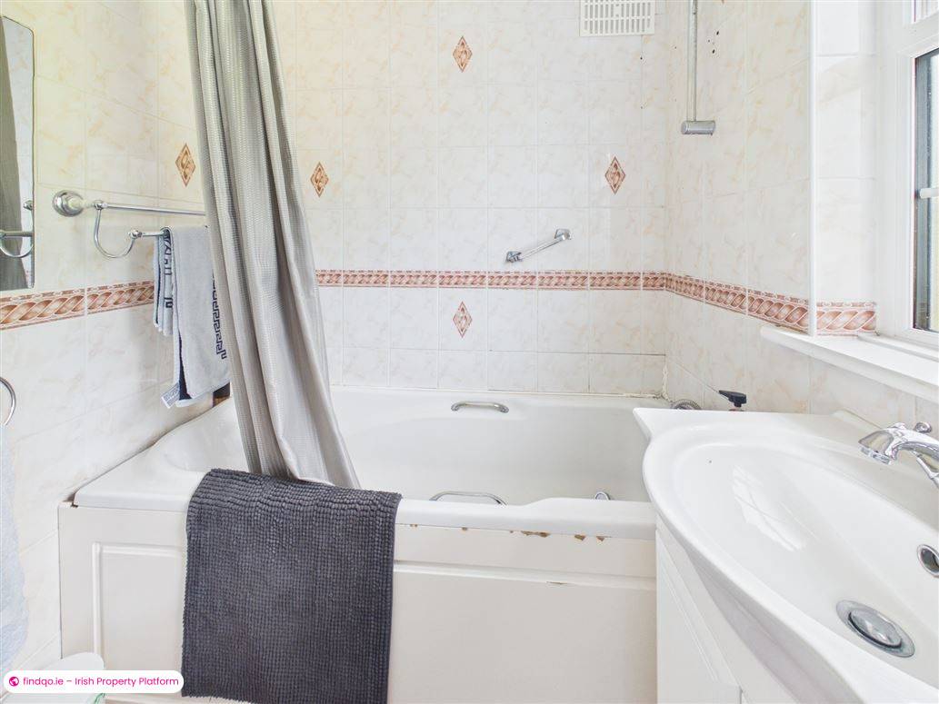 Semi-detached house for Sale in Leixlip, Kildare