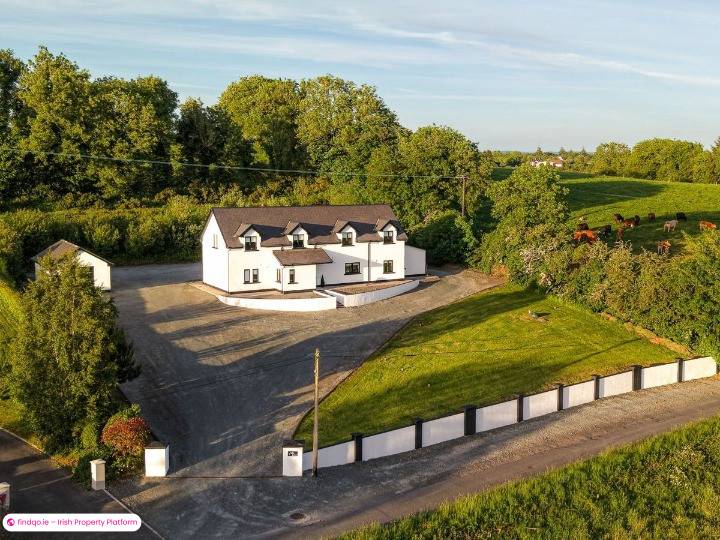 Detached house for Sale in Loughduff, Cavan