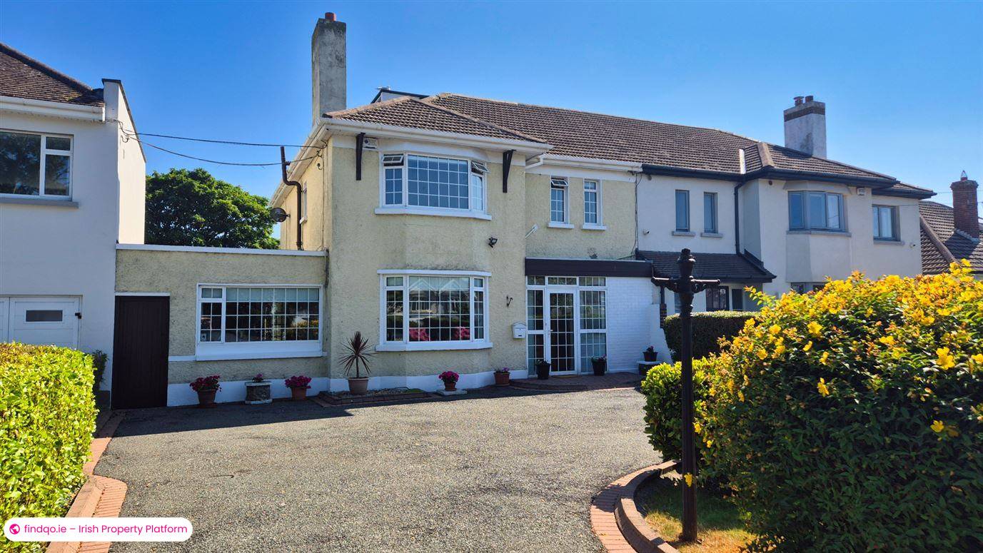 Semi-detached house for Sale in Sutton, Dublin 13