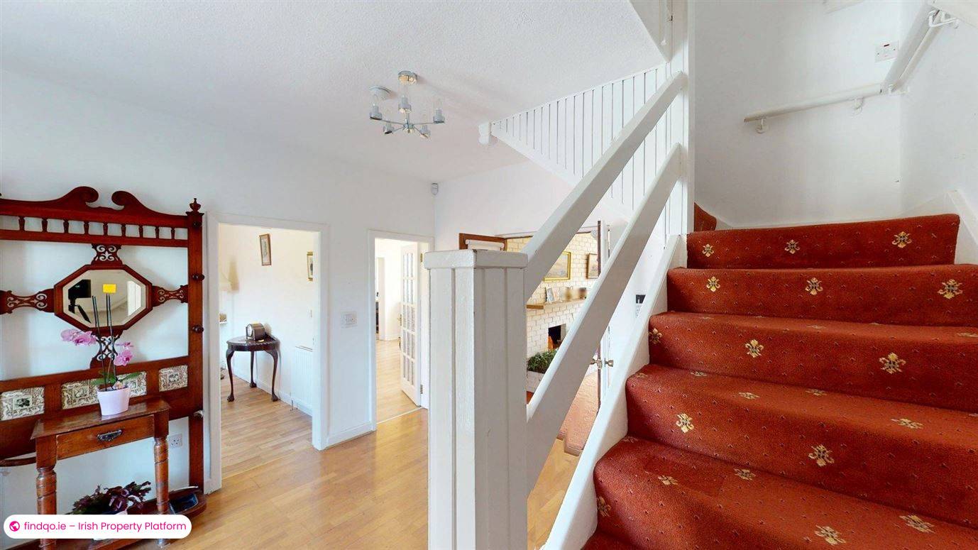 Semi-detached house for Sale in Sutton, Dublin 13