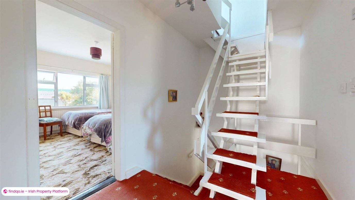 Semi-detached house for Sale in Sutton, Dublin 13