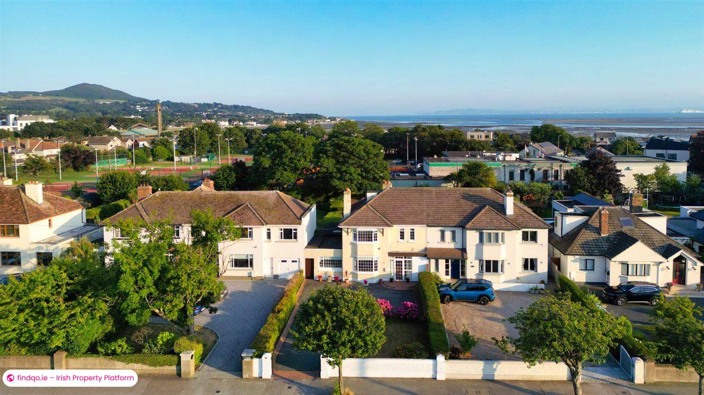 Semi-detached house for Sale in Sutton, Dublin 13