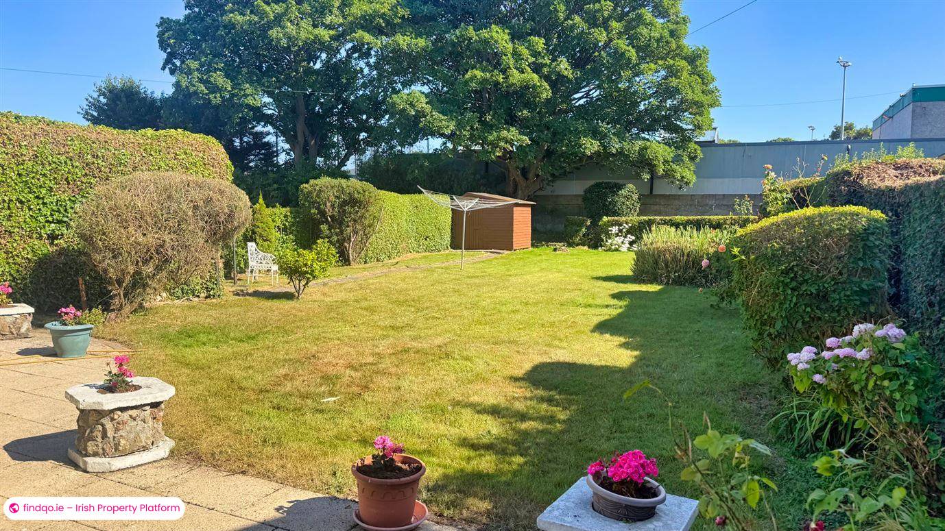 Semi-detached house for Sale in Sutton, Dublin 13