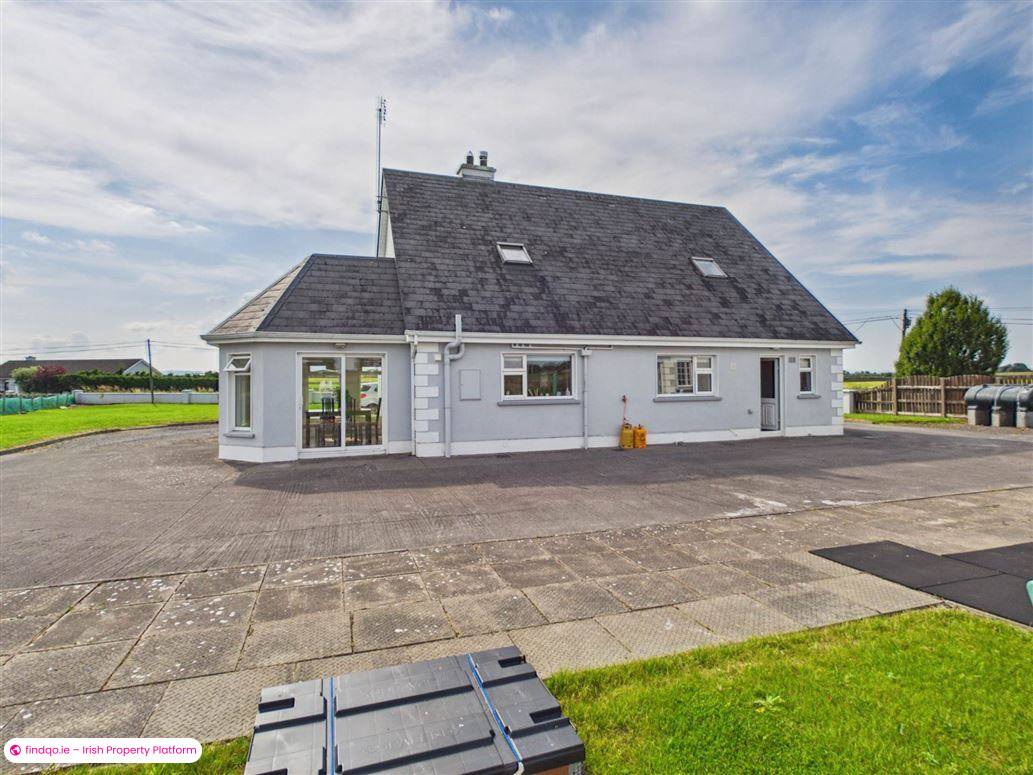 Detached house for Sale in Ballinrobe, Mayo