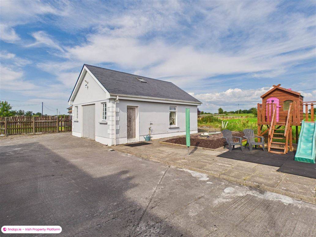 Detached house for Sale in Ballinrobe, Mayo