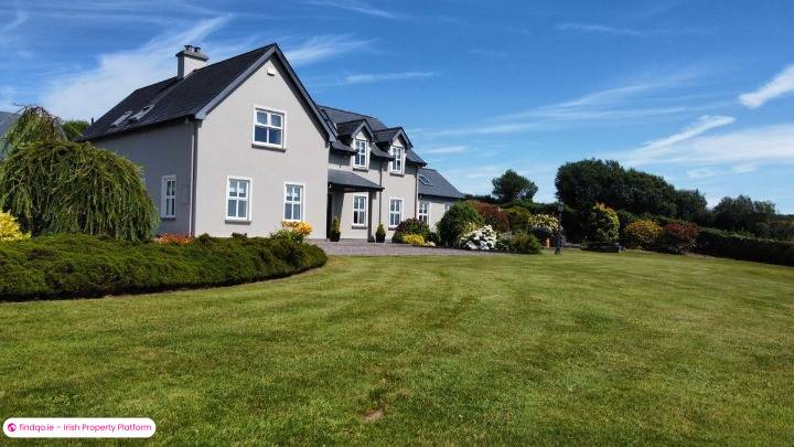 Detached house for Sale in Bantry, Cork